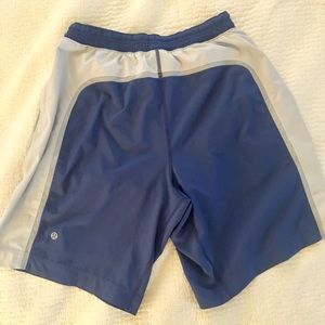 Lululemon Men’s M PaceBreaker short. Blue/gray